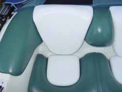 �N���[�U�[�V�[�g�{�H��